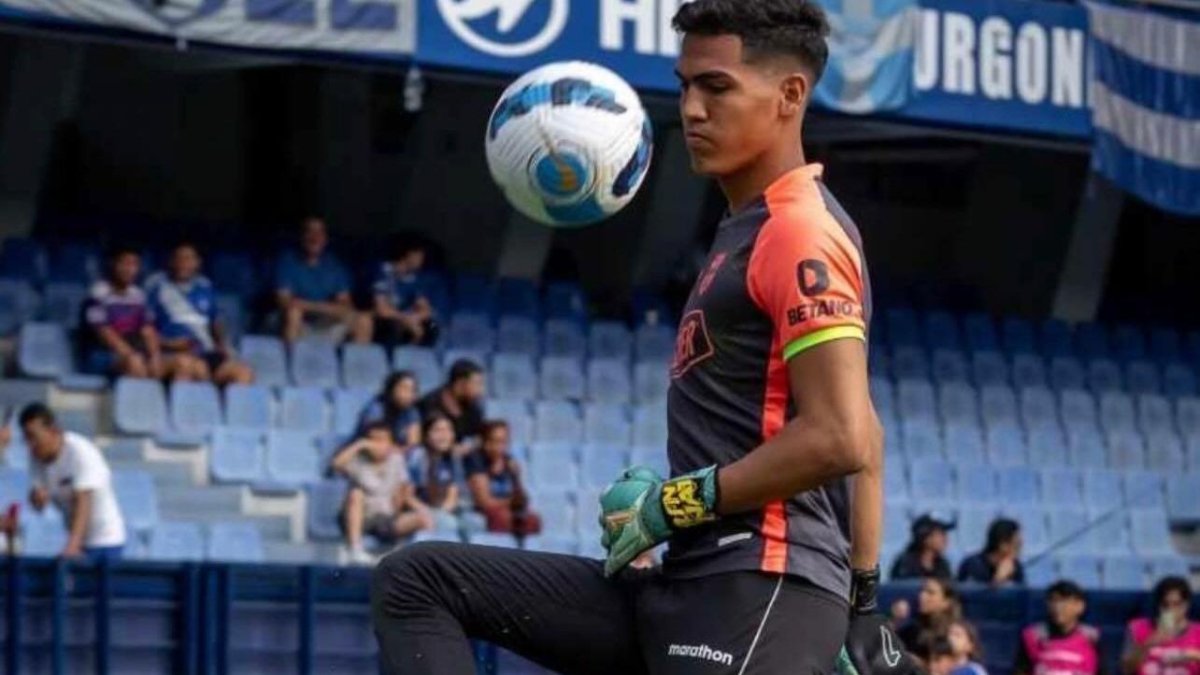 Justin Cornejo, tercer arquero de Barcelona que está coma.