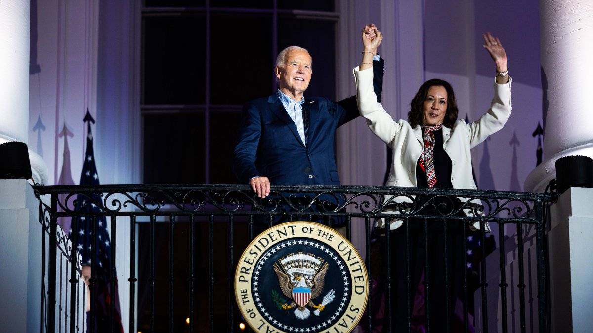 Fotografía de archivo del presidente de Estados Unidos, Joe Biden, junto a la vicepresidenta, Kamala Harris.