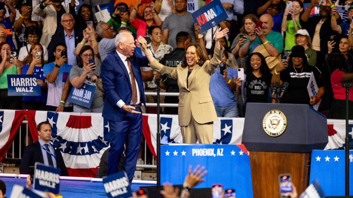 La vicepresidenta de Estados Unidos, Kamala Harris y el gobernador de Minnesota, Tim Walz.
