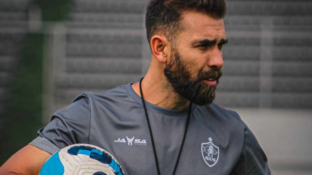 Sebastián Blázquez lleva dos semanas al frente del cuadro oriental.