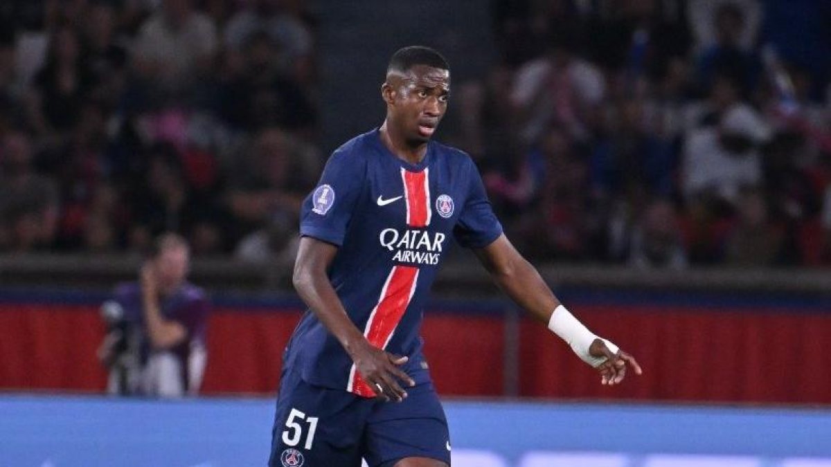 Willian Pacho destacó en el segundo partido con la camiseta de PSG, jugado en el Parque de los Príncipes