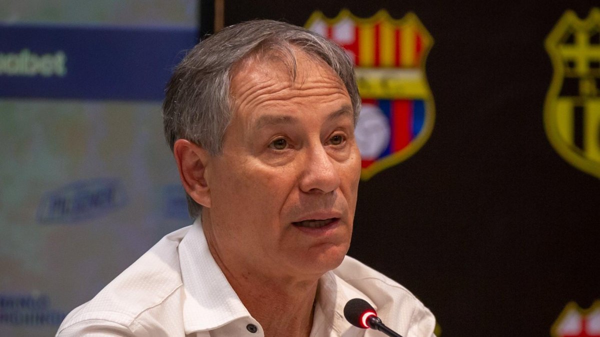Ariel Holan entrenador de Barcelona.