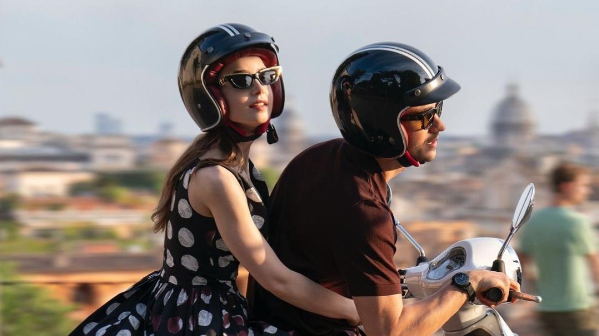 Emily in Paris regresa en septiembre con más romance en la trama