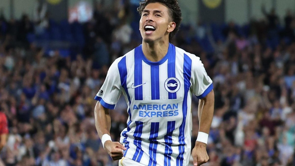 Jeremy Sarmiento convirtió en el triunfo de Brighton ante Crawley Town