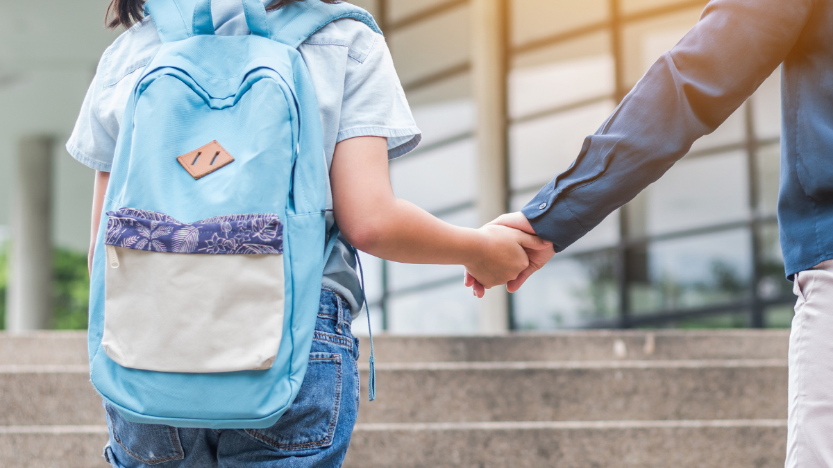 Referencial. A partir de este viernes 6 de diciembre, casi 300 instituciones educativas aledañas a Cerro Azul vuelven a las clases presenciales. 