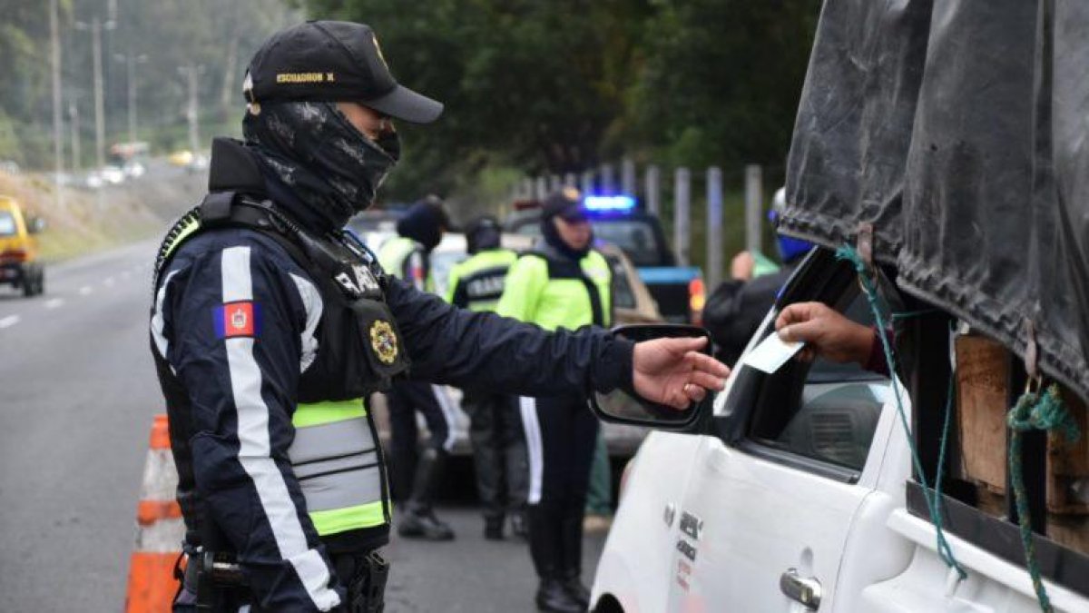 La AMT lleva a cabo operativos diarios para reforzar la aplicación de la restricción en la capital.