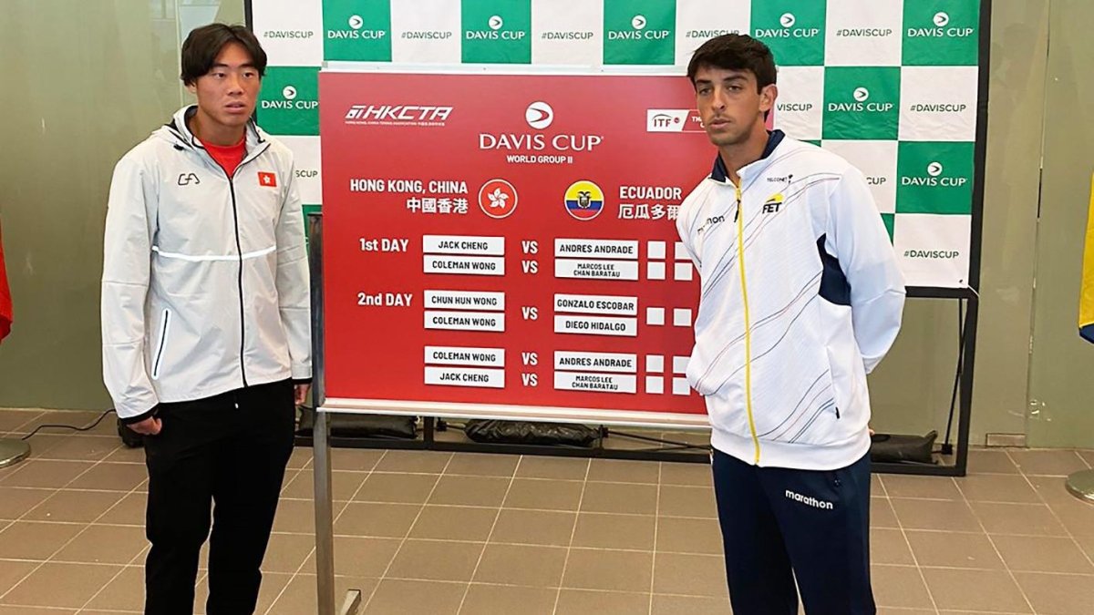 Andrés Andrade (i) junto a Jack Cheng con quien abrirá la serie esta noche.