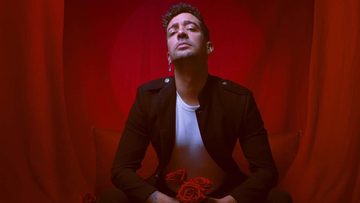 Pascual Cantero, conocido por el nombre artístico Muerdo, lanzó recientemente su último disco, titulado Sinvergüenza.