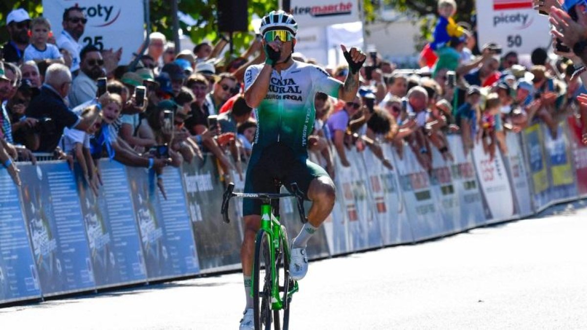 Jefferson Cepeda tuvo un gran 2024 como parte del equipo Caja Rural Seguros RGA.