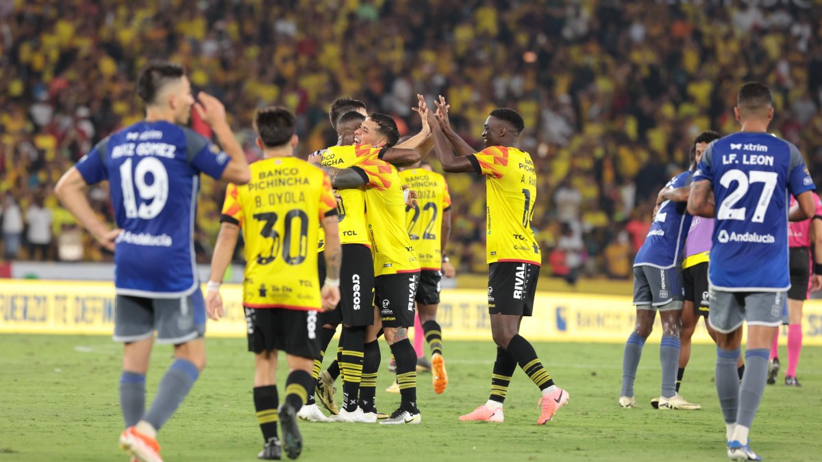 Barcelona derrotó 2-1 a Emelec en el estadio Monumental, en la fase 2 de LigaPro