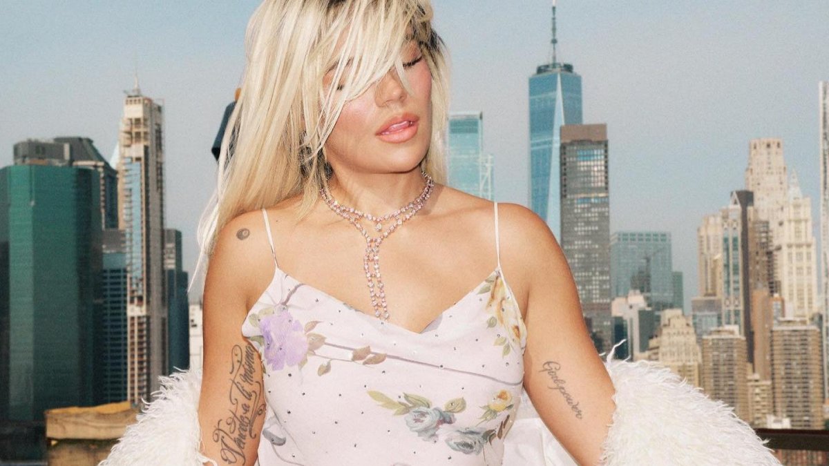 Su nombre real es Carolina Giraldo Navarro.