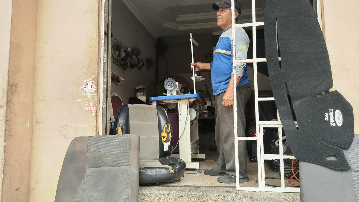 Apagones. La ciudadanía ha tratado de adaptarse a los cortes energéticos para producir durante los tiempos que sí cuentan con electricidad.