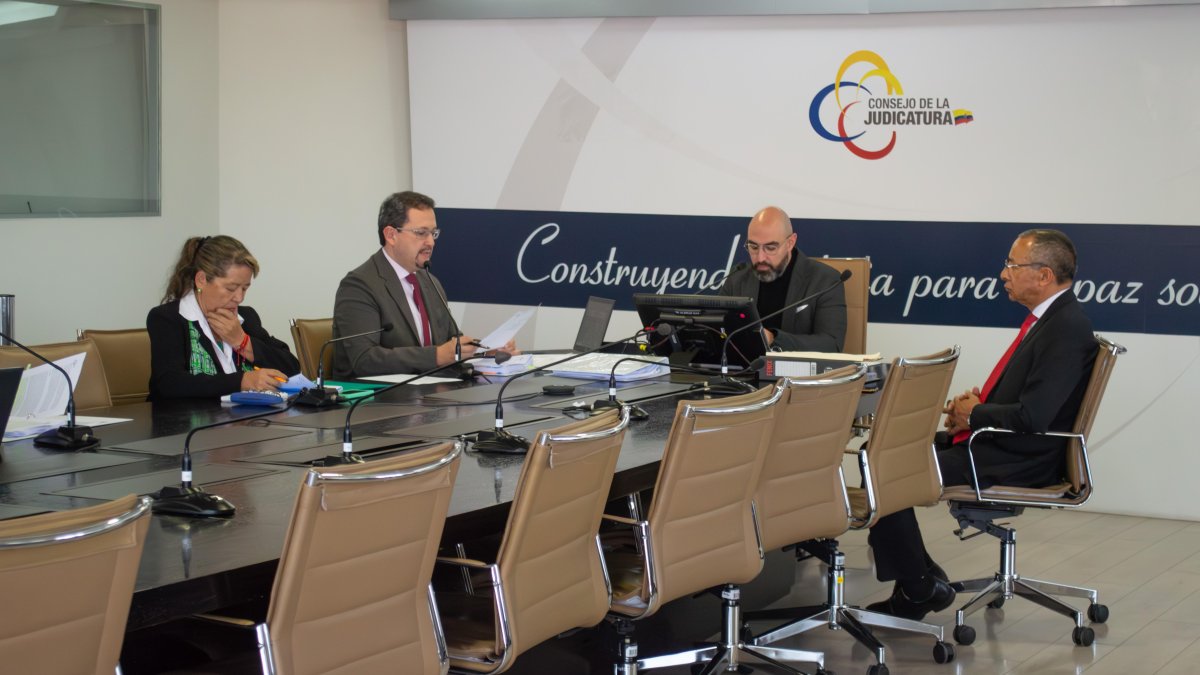 Mario Godoy y Merk Benavides apoyan revisar las calificaciones de una fase de méritos precluída en el concurso para la Corte Nacional.