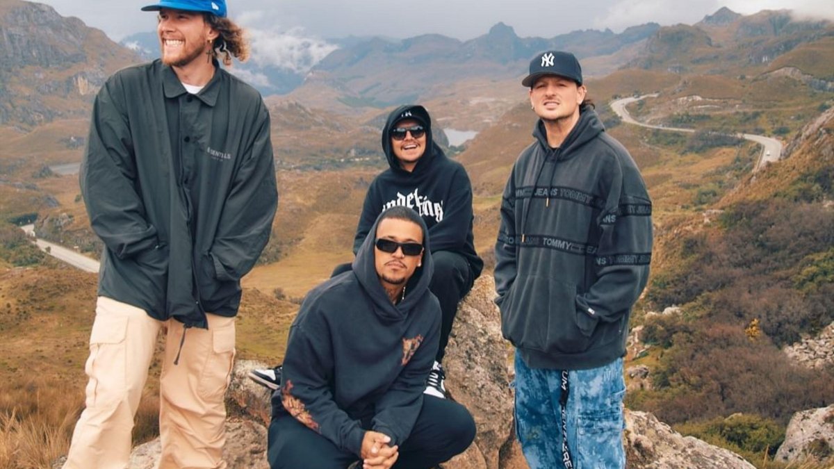 Los muchachos de Piso21 conocieron los paisajes del Parque Nacional Cajas.