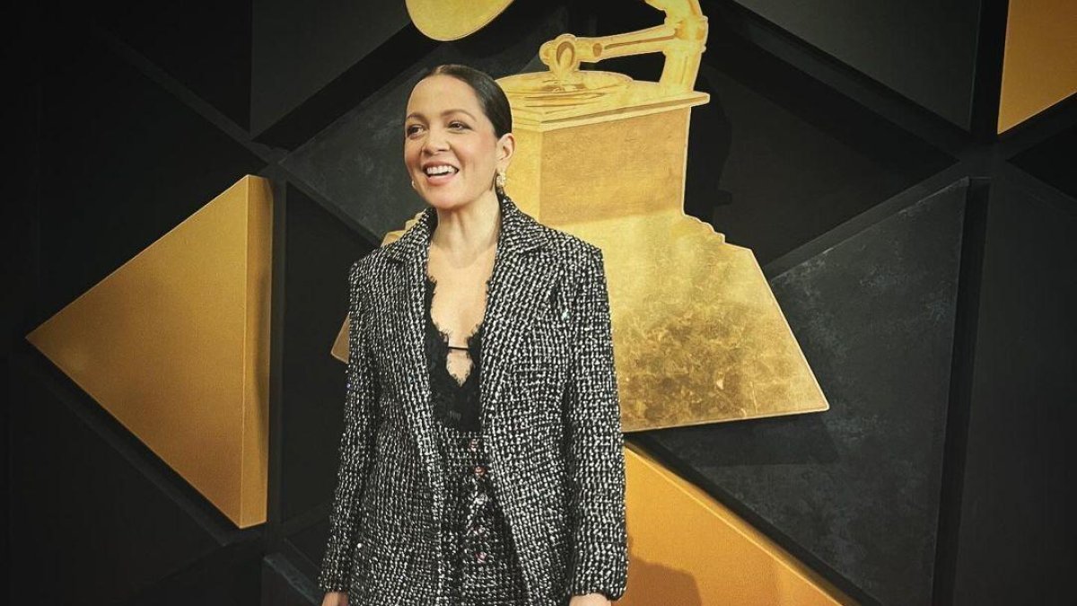 La artista mexicana hizo historia en lo Latin Grammy.