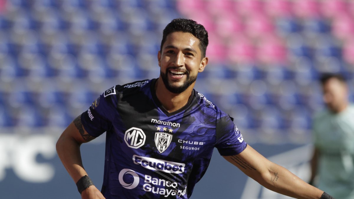 Jeison Medina hizo un gol al Macará.