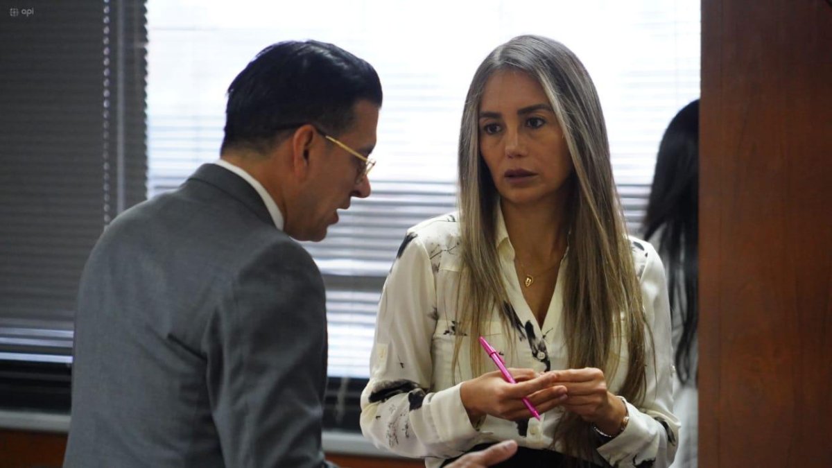 Maribel Barreno y el abogado Francisco Rosero.