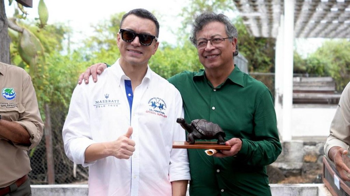 Petro visitó el Parque Nacional Galápagos y la estación científica Charles Darwin, durante su reunión con Noboa, en diciembre del 2024.