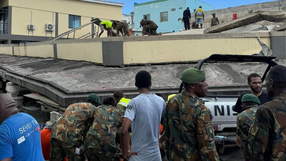 Daños registrados en Port Vila, capital de Vanuatu, a raíz de un terremoto de magnitud 7,3.