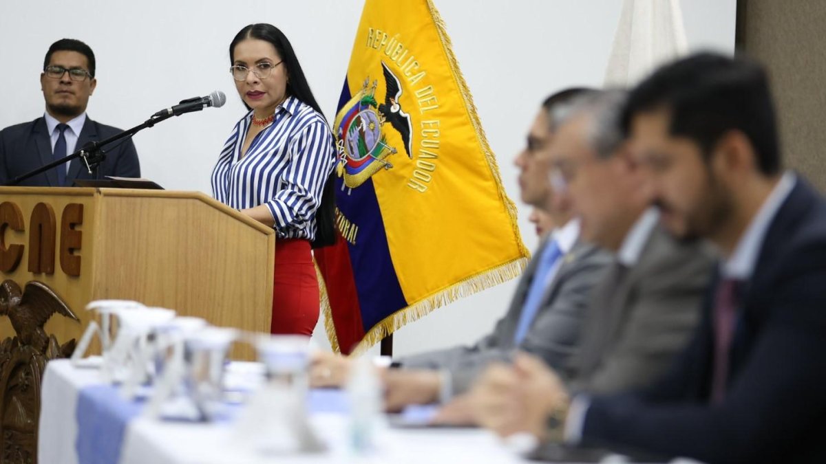 CNE. Atamaint dijo que a la Función Electoral no le compete pronunciarse sobre la licencia del mandatario.