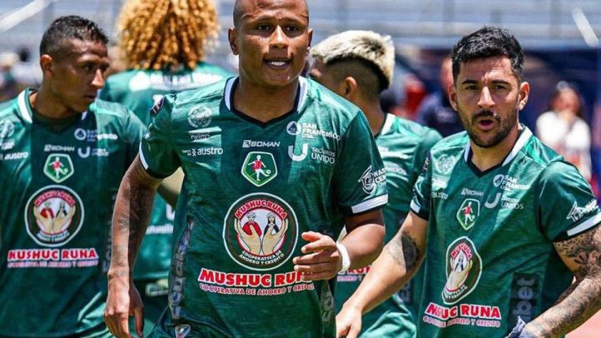 Mathias Acuña estaba en un hotel de Ambato cuando se suicido.