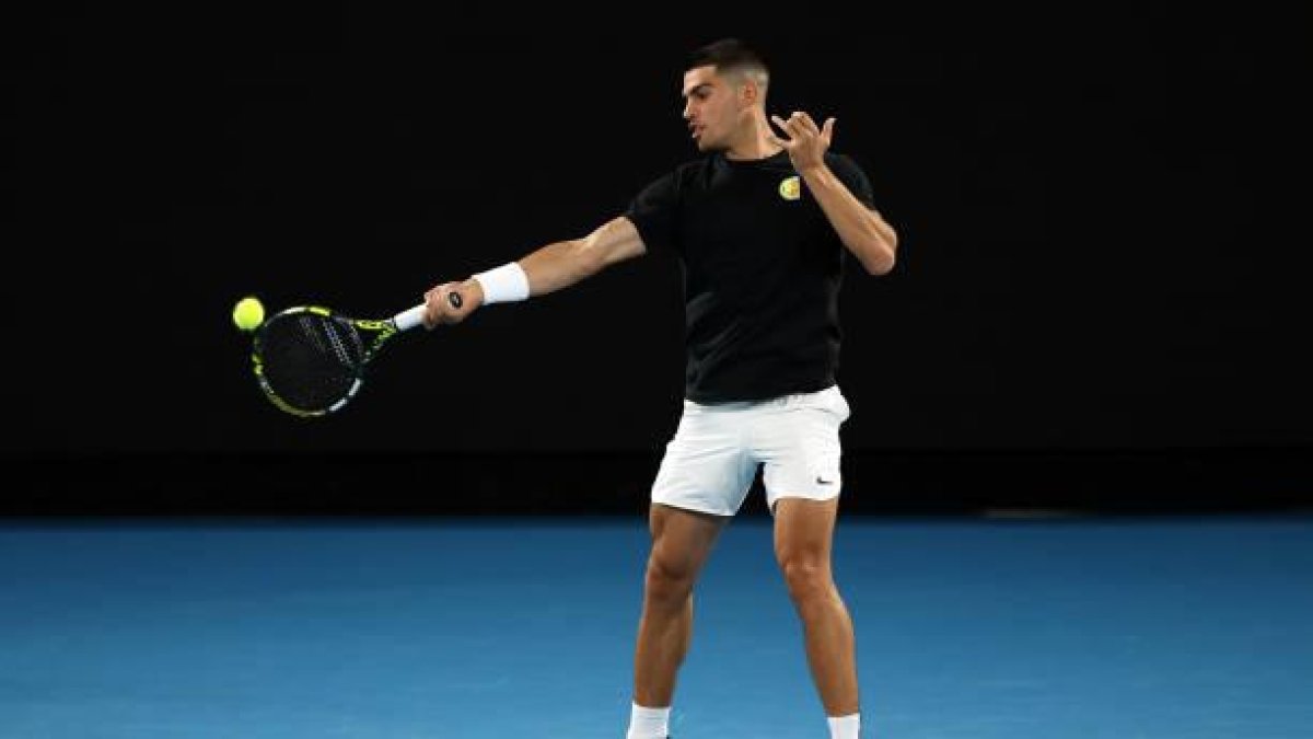 El español # 3 de la ATP ya entrena en Melbourne a la espera este domingo del inicio del Abierto de Australia.