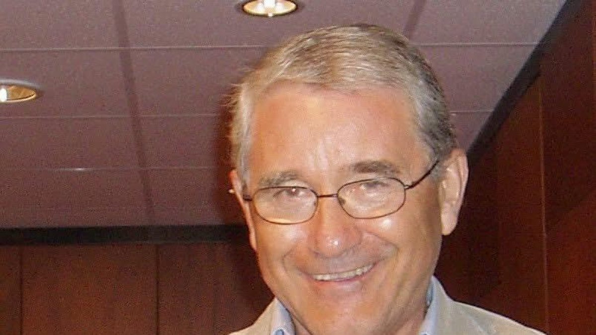 Juan Ignacio Vara fue sacerdote español y dictó clases de Teología en la Universidad Católica de Santiago de Guayaquil.