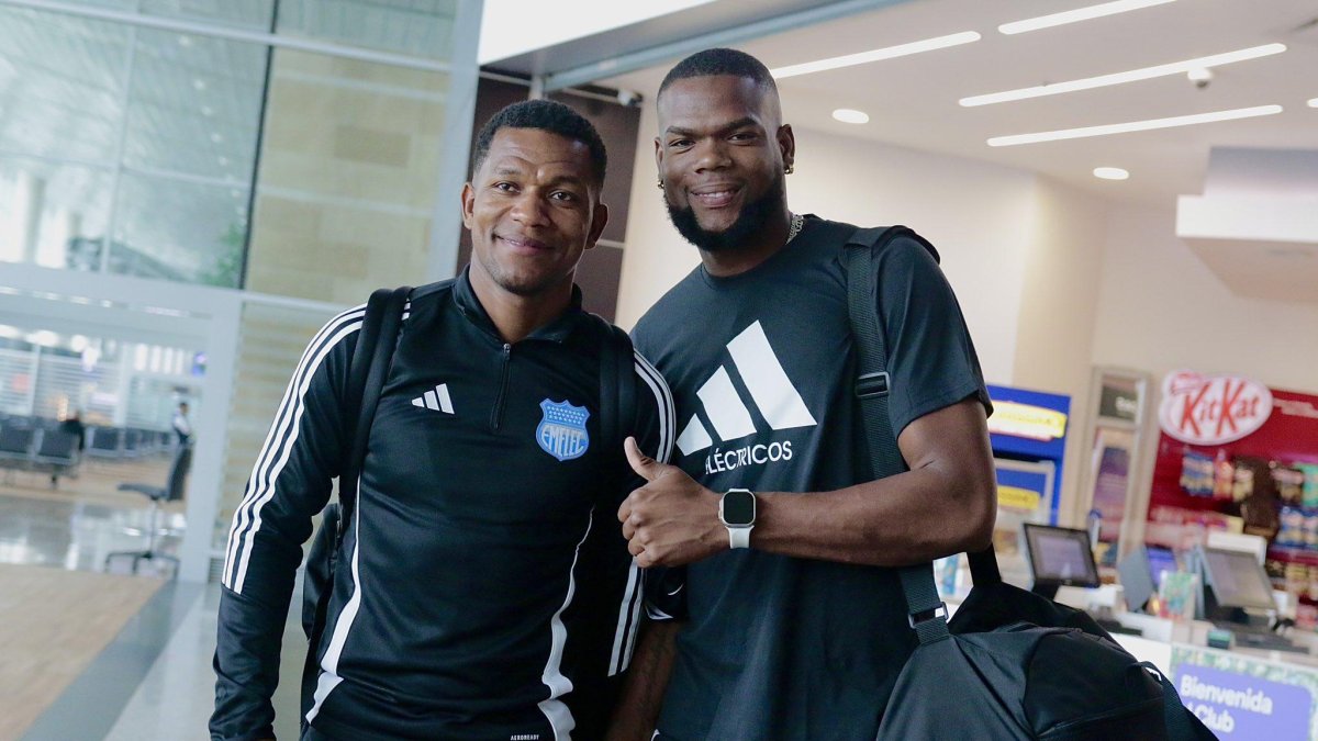 Romario Caicedo (i) reveló que Emelec le debe montos de años anteriores