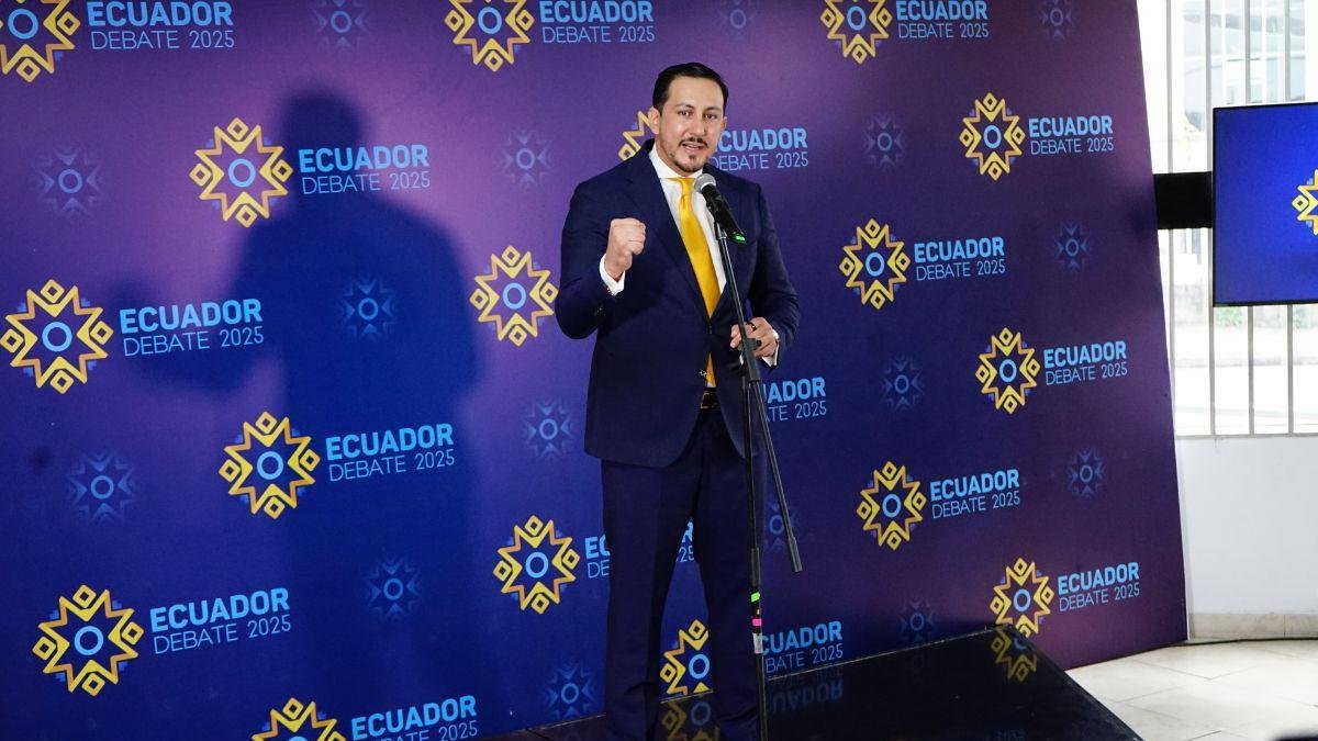 El movimiento SUMA escogió a Enrique Gómez como reemplazo de Jan Topic