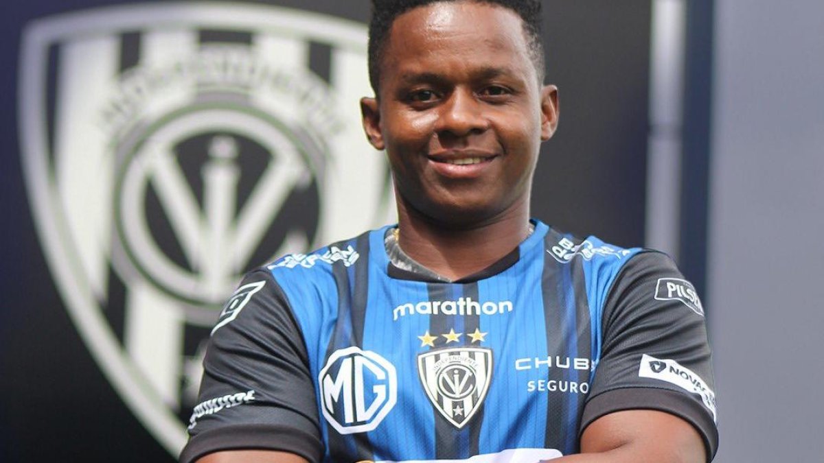 Juan Cazares fue anunciado por redes sociales de Independiente del Valle