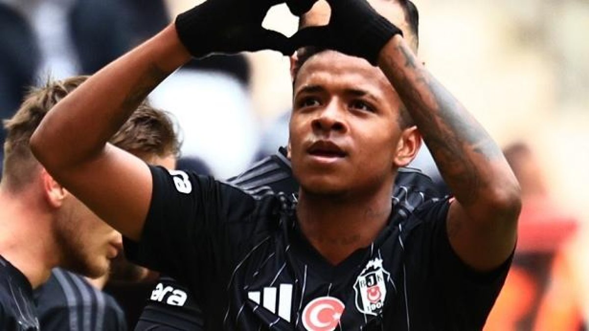 Keny Arroyo, de 19, años se transformó en el sexto ecuatoriano en anotar en el fútbol turco