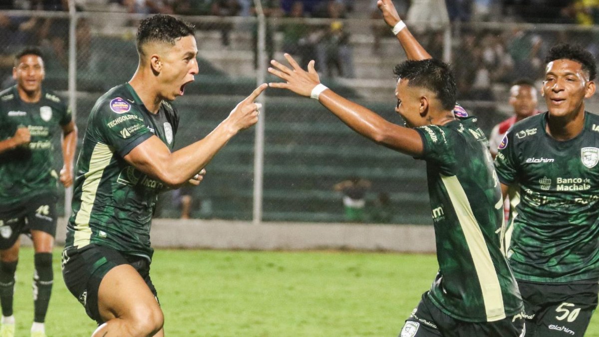 Orense recibe a Barcelona SC en la LigaPro 2025.