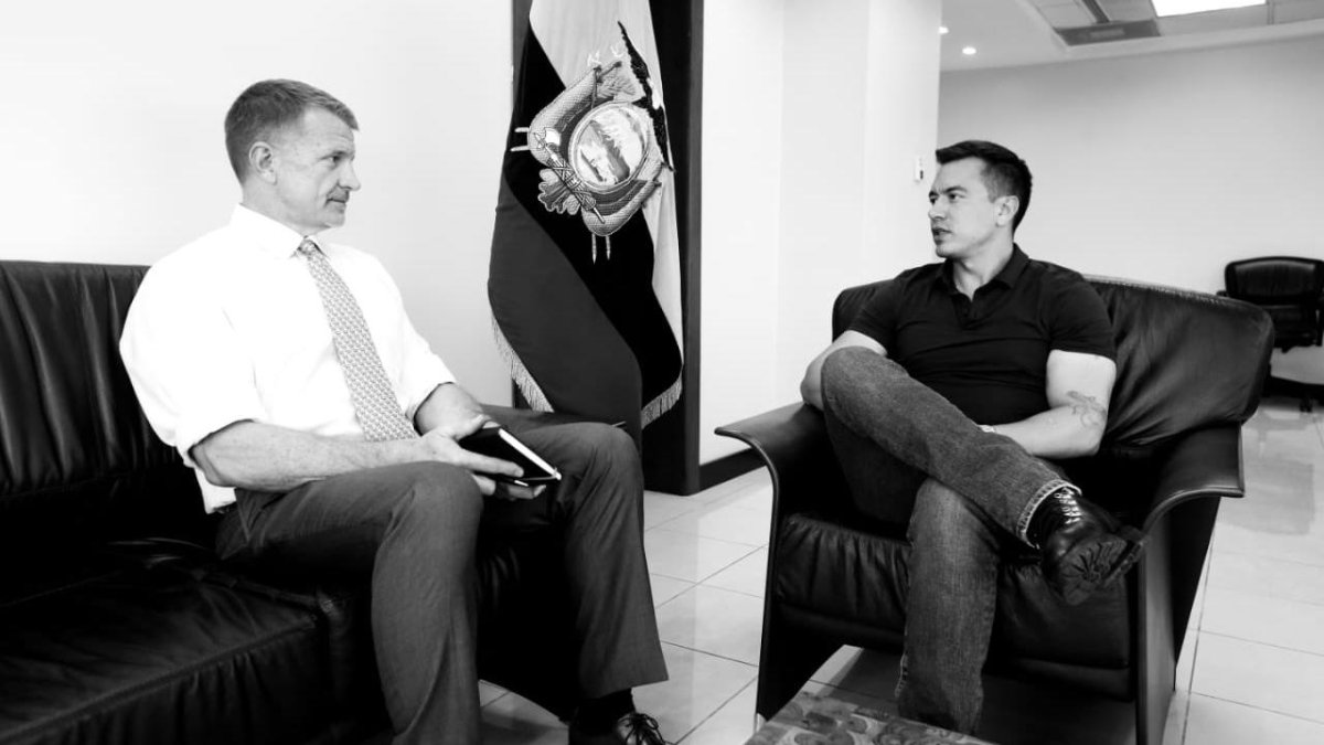 El fundador de Blackwater, Erik Prince, y el presidente Daniel Noboa.