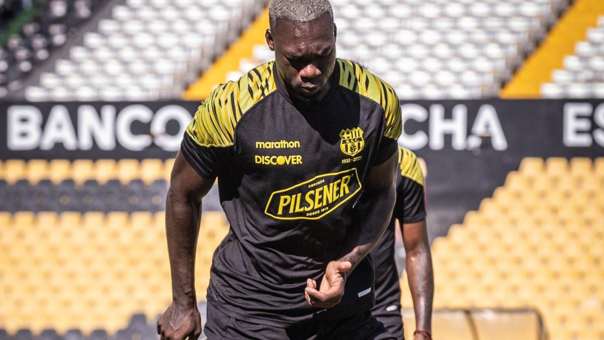 Felipe Caicedo ´no pudo llegar al partido ante Delfín por la fecha 6 de LigaPro 2025.