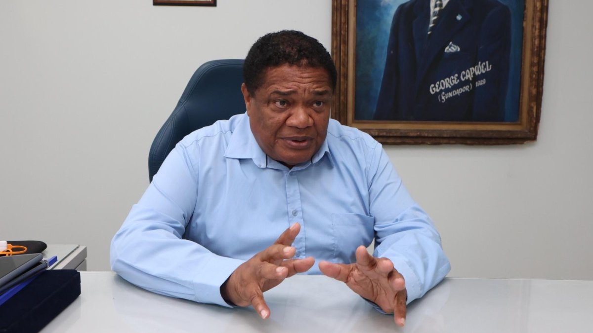 Guzmán atendió a EXPRESO desde su oficina presidencial en el estadio George Capwell, en el centro-sur de Guayaquil.