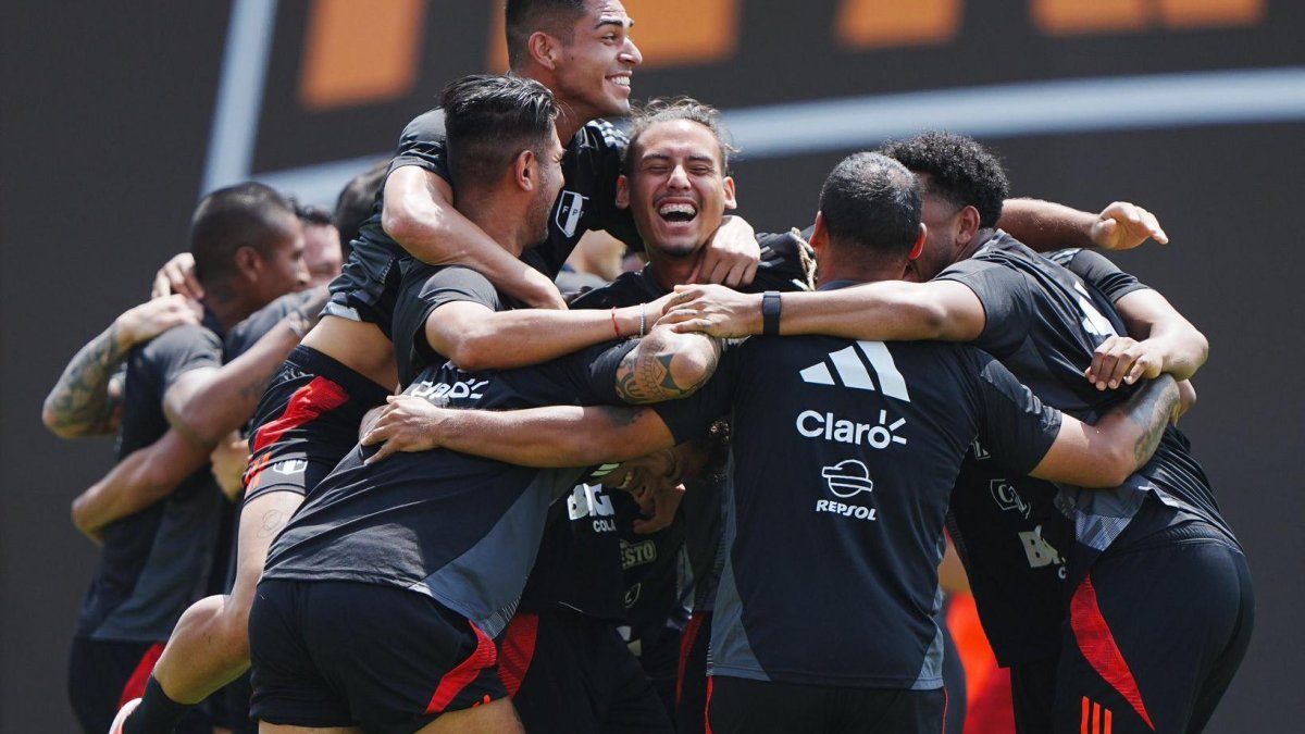 Pese a la ubicación en la tabla de posiciones (útimos) la selección peruana permanece con bien semblante y aferrados a cualquier posibilidad de repesca.