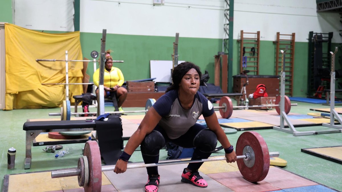 La pesista no dejó nunca las jornadas de entrenamiento para fortalecer su mejoría.