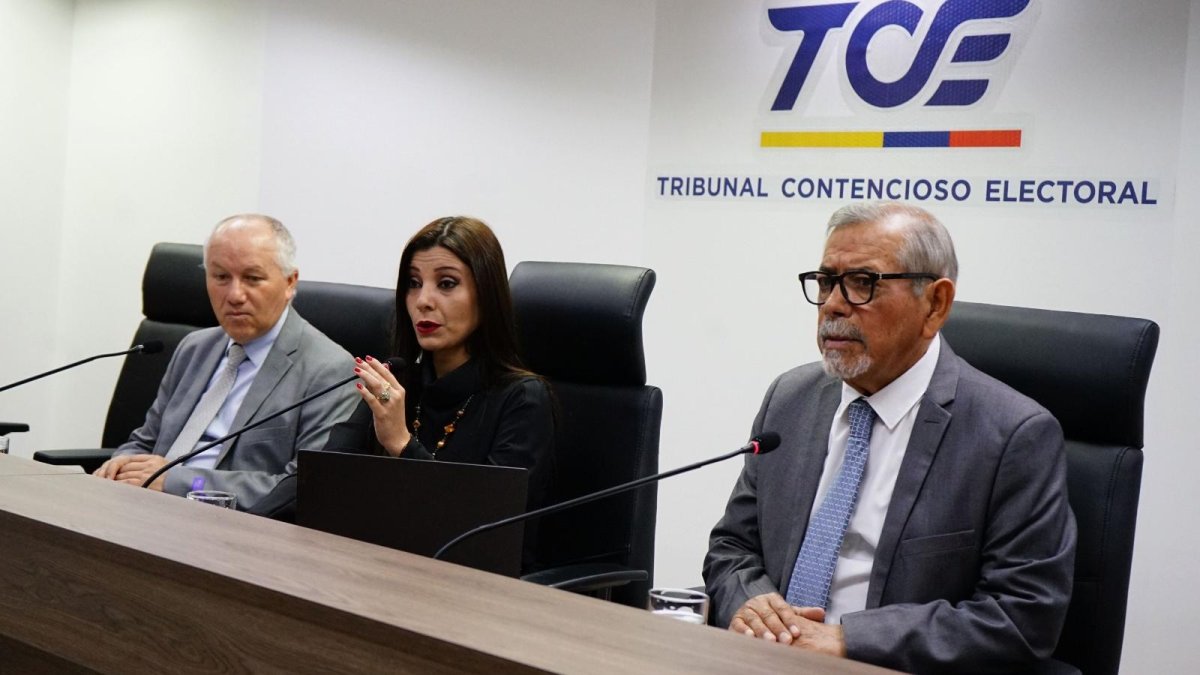 El TCE falló en contra de la vicepresidenta Verónica Abad y le quitó sus derechos políticos.