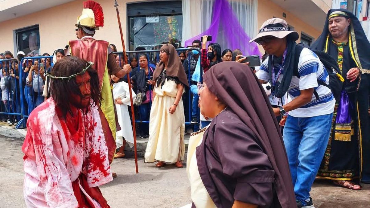 Más de 100 voluntarios participan en la representación que se realiza en Viernes Santo.