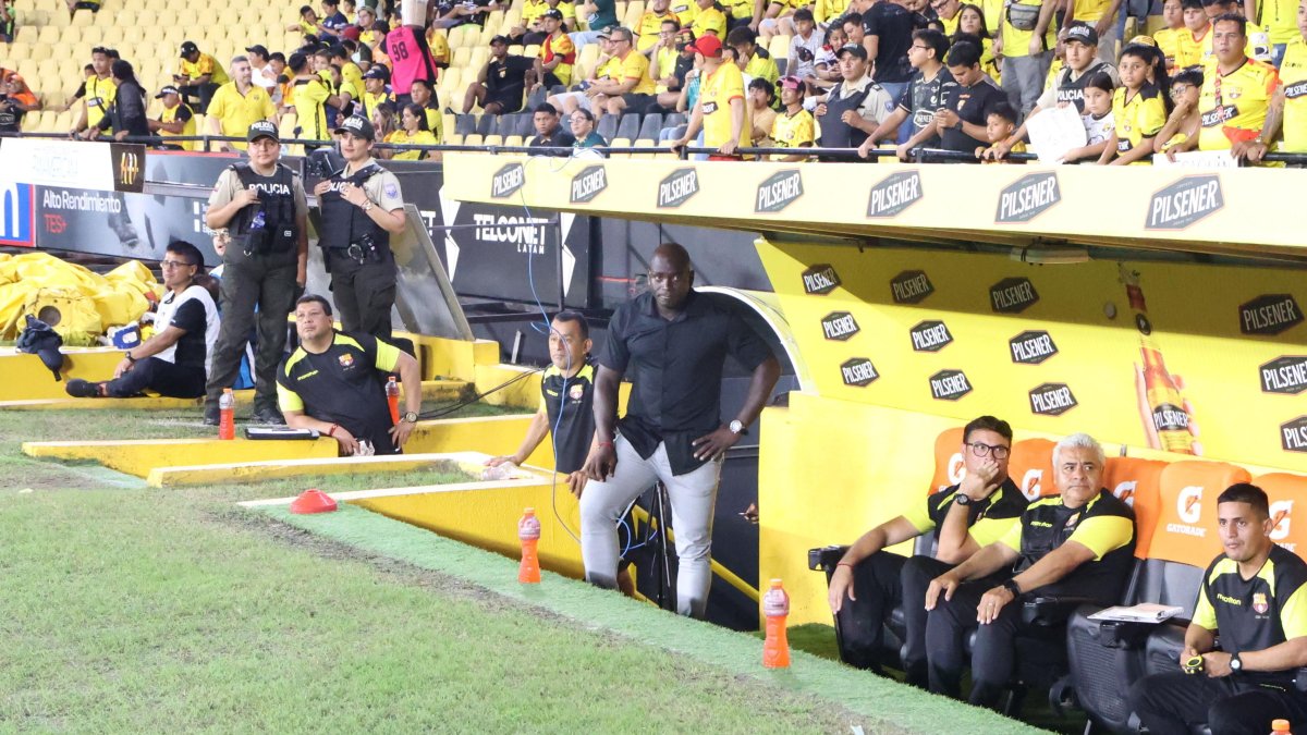 El día que Segundo Castillo se vistió de camisa negra golearon a Barcelona.