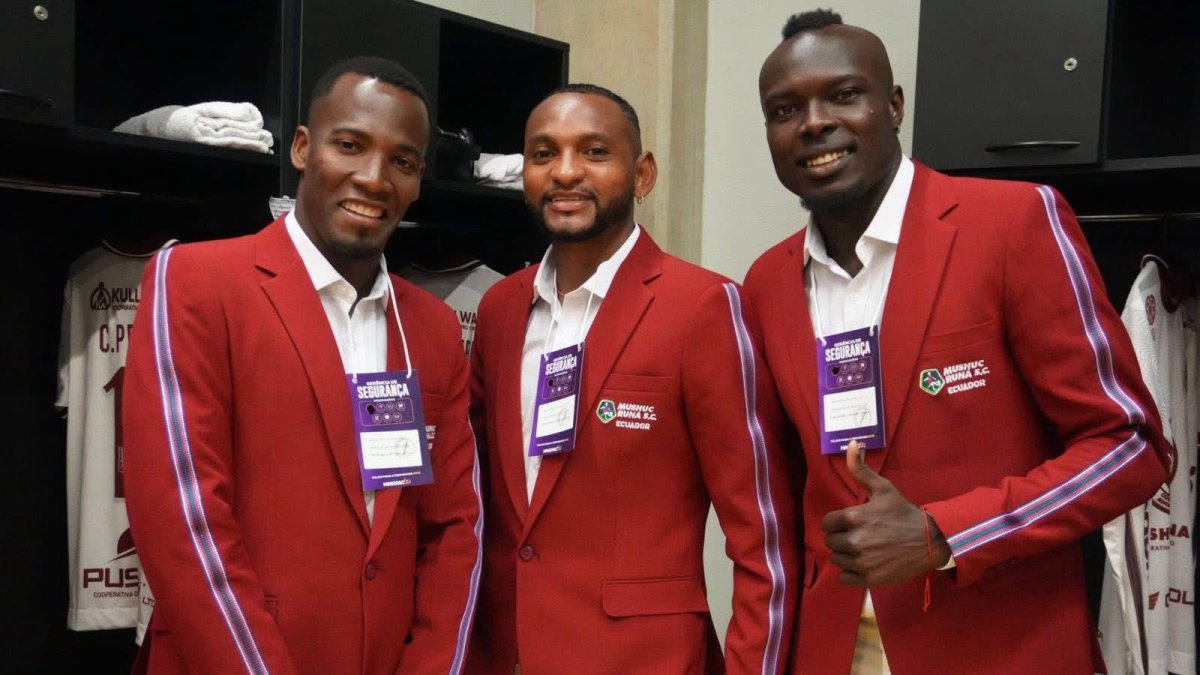Jugadores del Mushuc Runa en el Mineirao.