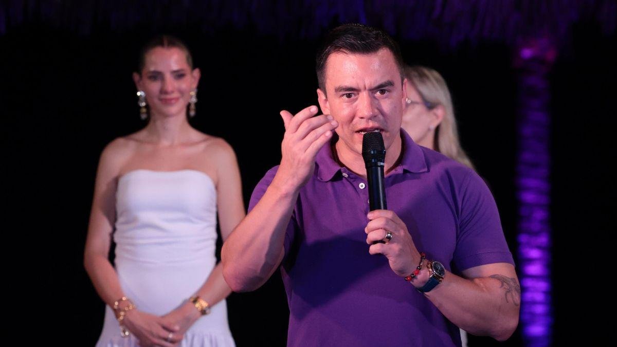 Daniel Noboa dio declaraciones desde Olón.