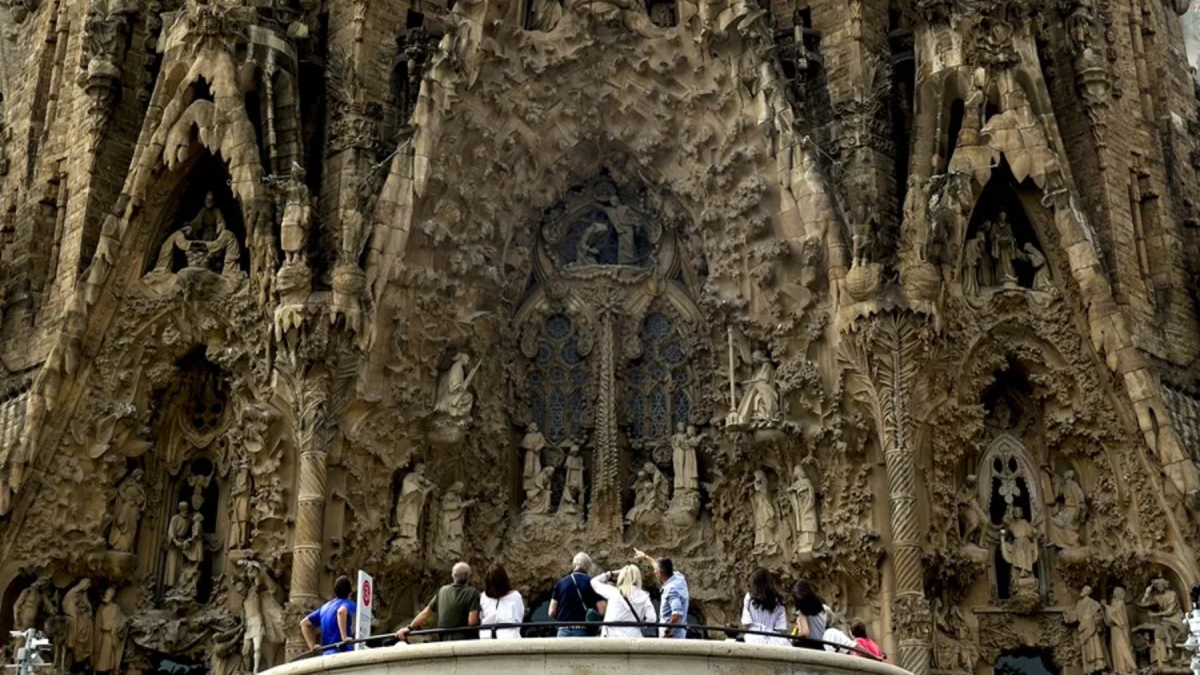 La Basílica de la Sagrada Familia, en Barcelona, obra cumbre del arquitecto catalán Antoni Gaudí.