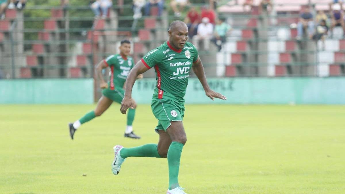 Juan Luis Anangonó no va mas en el equipo centroamericano por su falta disiplinaria.