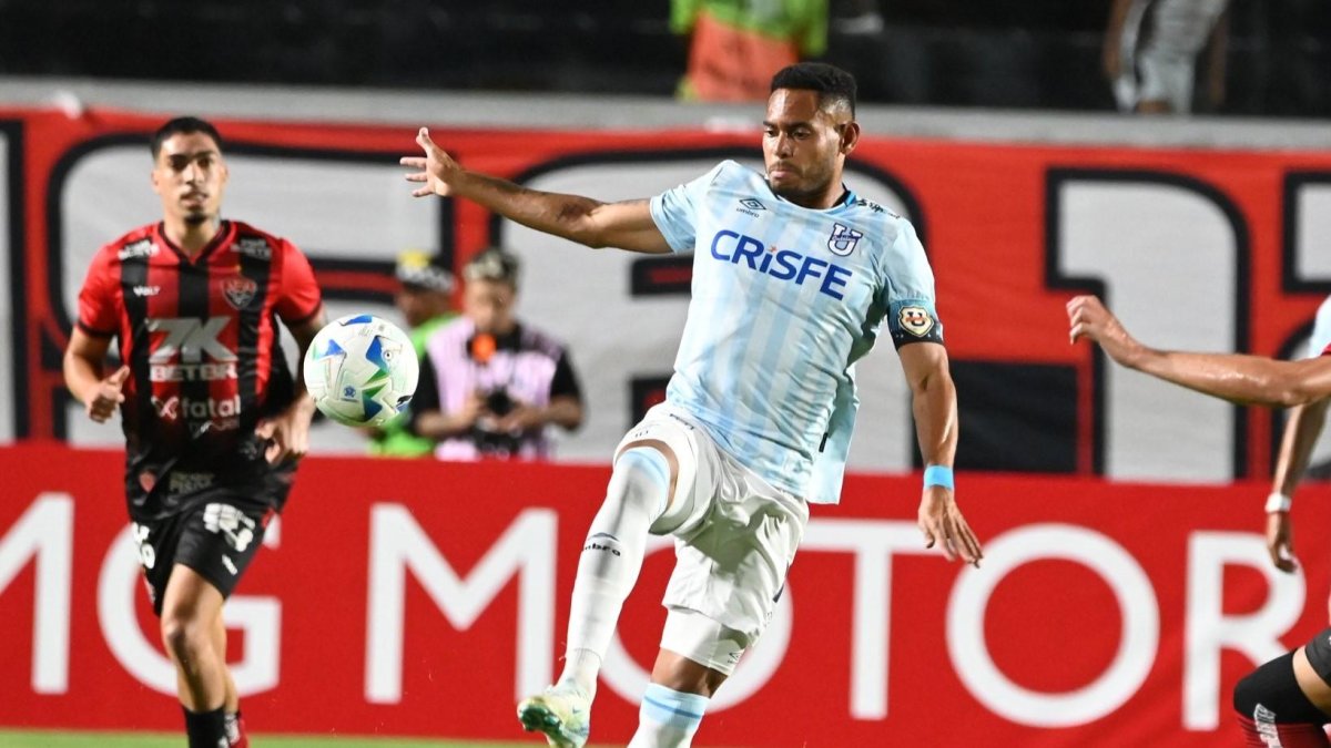 Ismael Díaz es una de las armas en la ofensiva de la Universidad Católica.