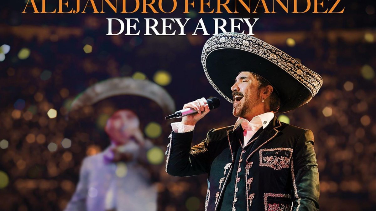 Alejandro Fernández tiene 54 años.