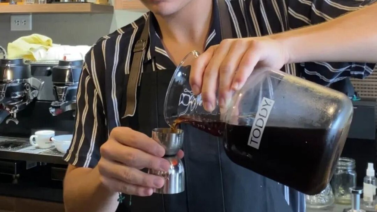 Las Coffee Parties están revolucionando las reuniones sociales. Conoce dónde y cómo vivir esta nueva experiencia en Ecuador