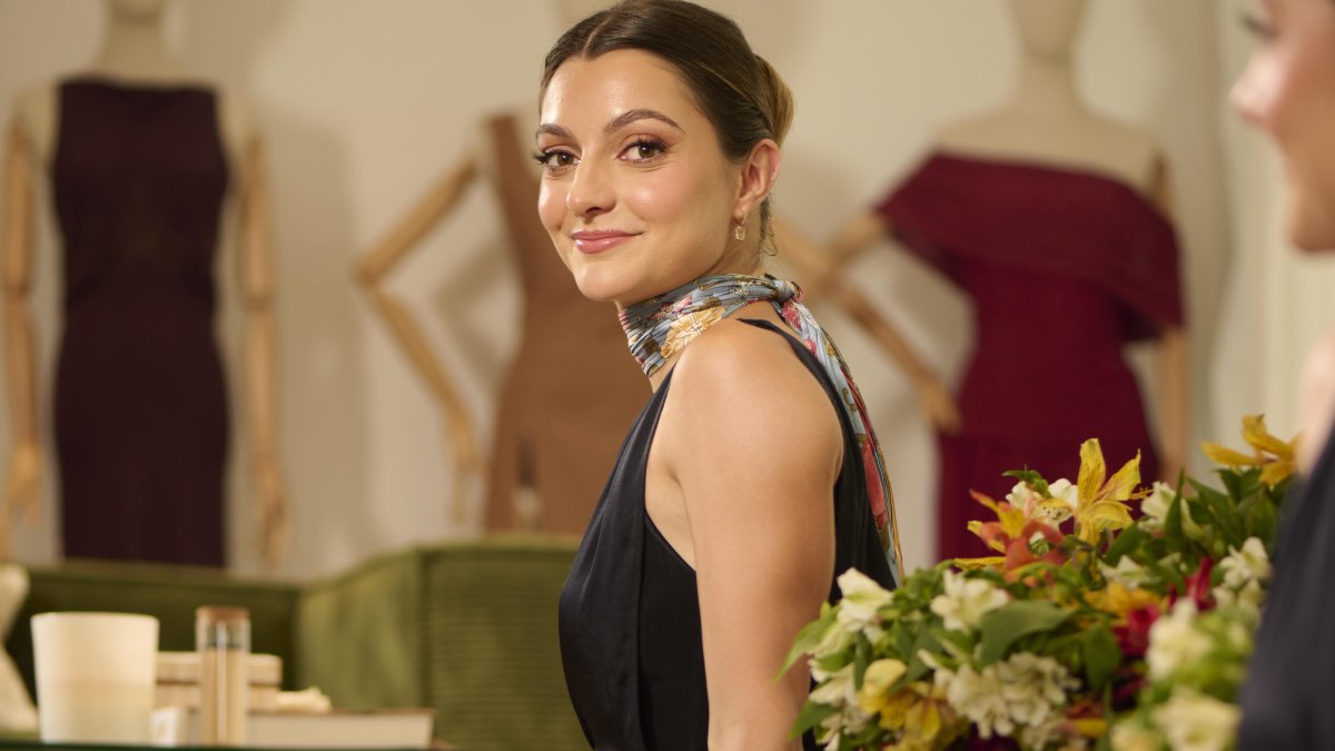 Inspirada por la naturaleza y el trabajo a mano, Cristina Barettino construye una marca de moda elegante, personal y con alma ecuatoriana