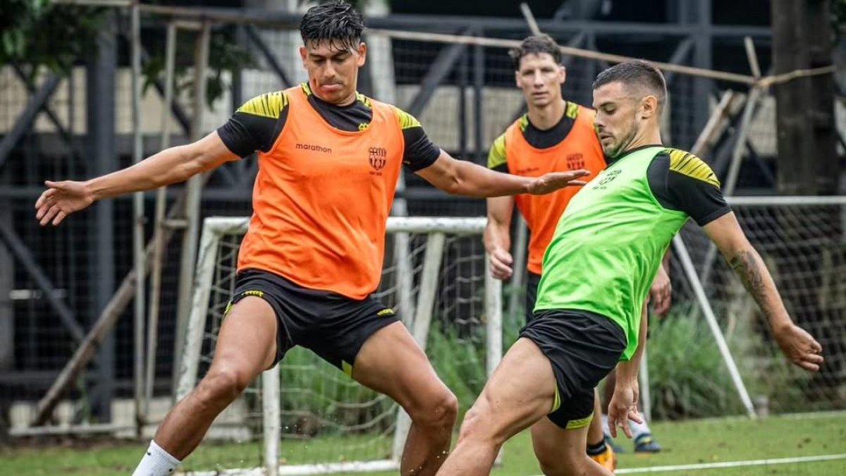 Xavier Arreaga comandaría la zaga torera para detener los embates de Vinotinto y de su goleador Rafael Monti.