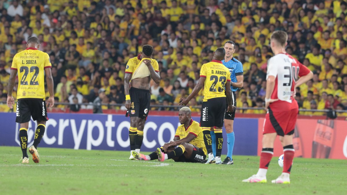 BARCELONA VS RIVER PLATE.. FD MIGUEL CANALES... 8 05 2025... AG-EXTERNOS